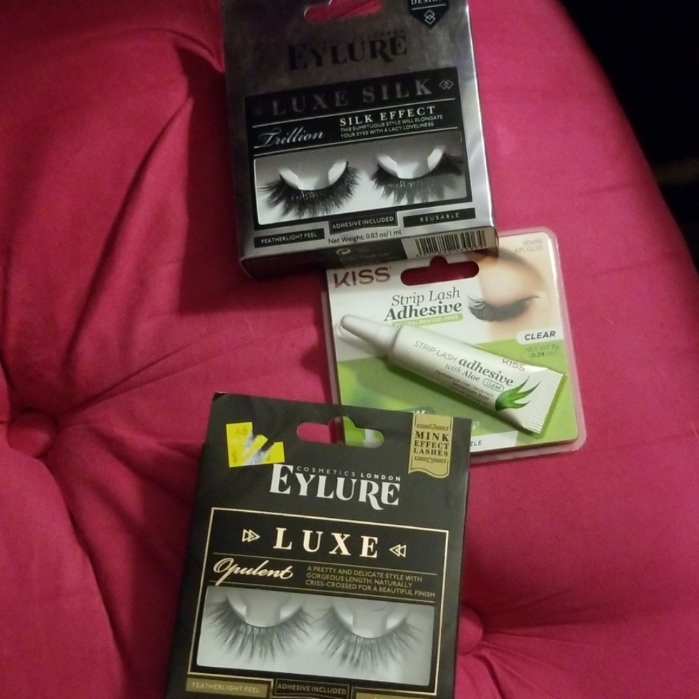 Lash & Glue Bundle - Picture 1 of 4